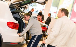 Есть нюанс: на что смотреть, покупая подержанный автомобиль - фото