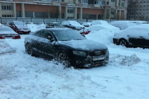 Как гарантированно запарковаться возле дома зимой - фото